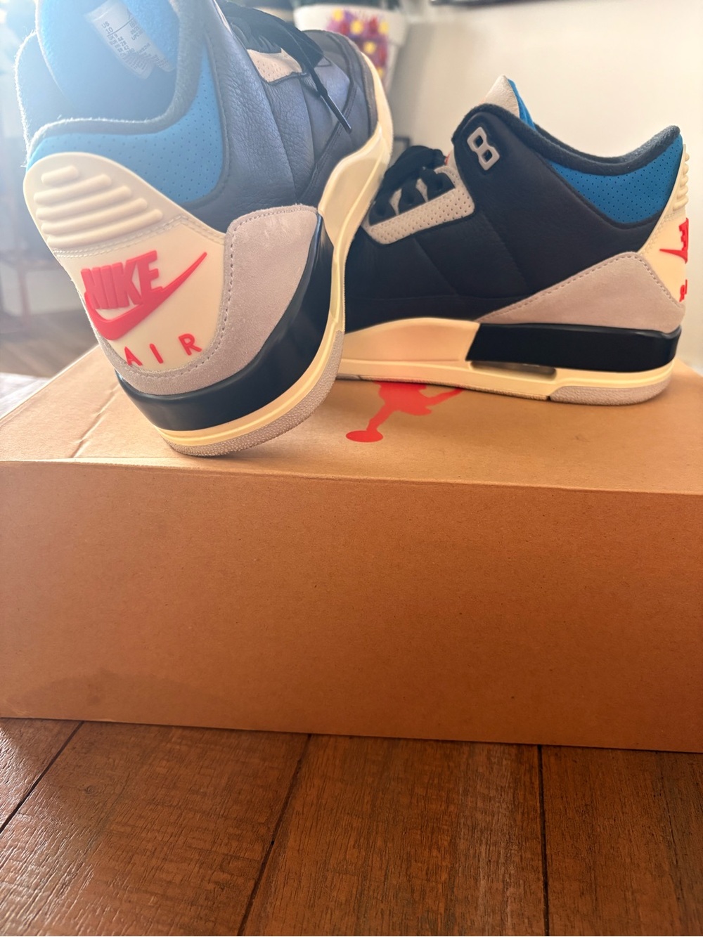 Men’s Jordan 3s OG Rare Air sz 10